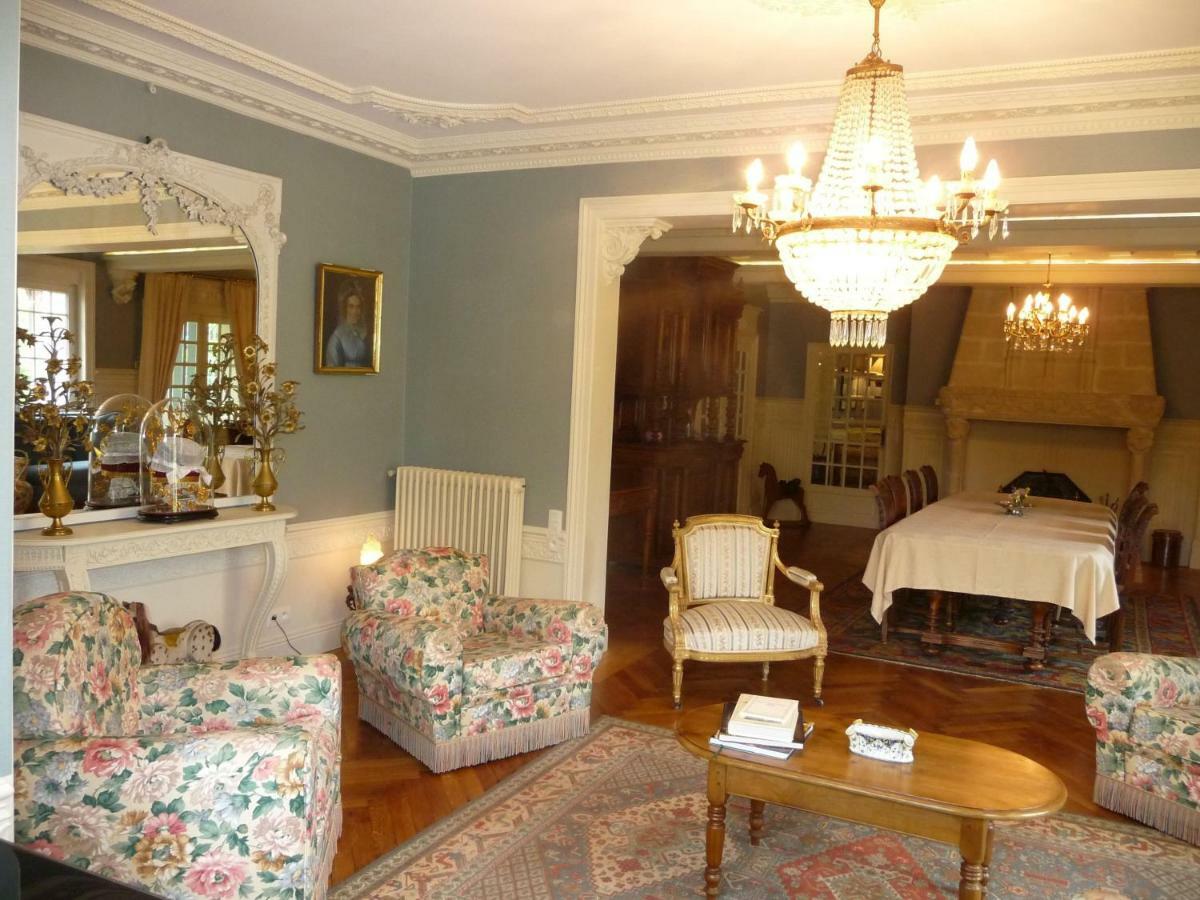 לינה וארוחת בוקר בוברו-אן-אוז' Manoir De Sens מראה חיצוני תמונה