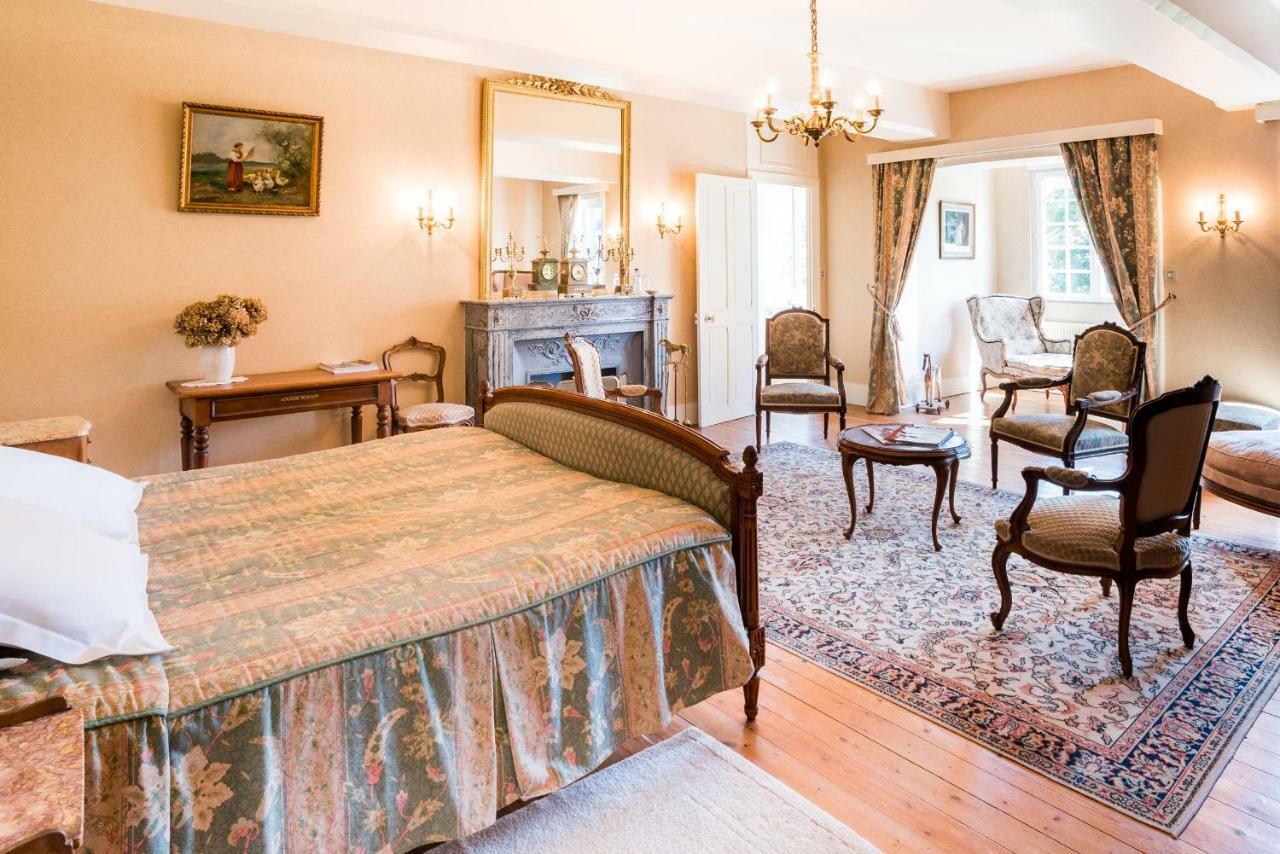לינה וארוחת בוקר בוברו-אן-אוז' Manoir De Sens מראה חיצוני תמונה